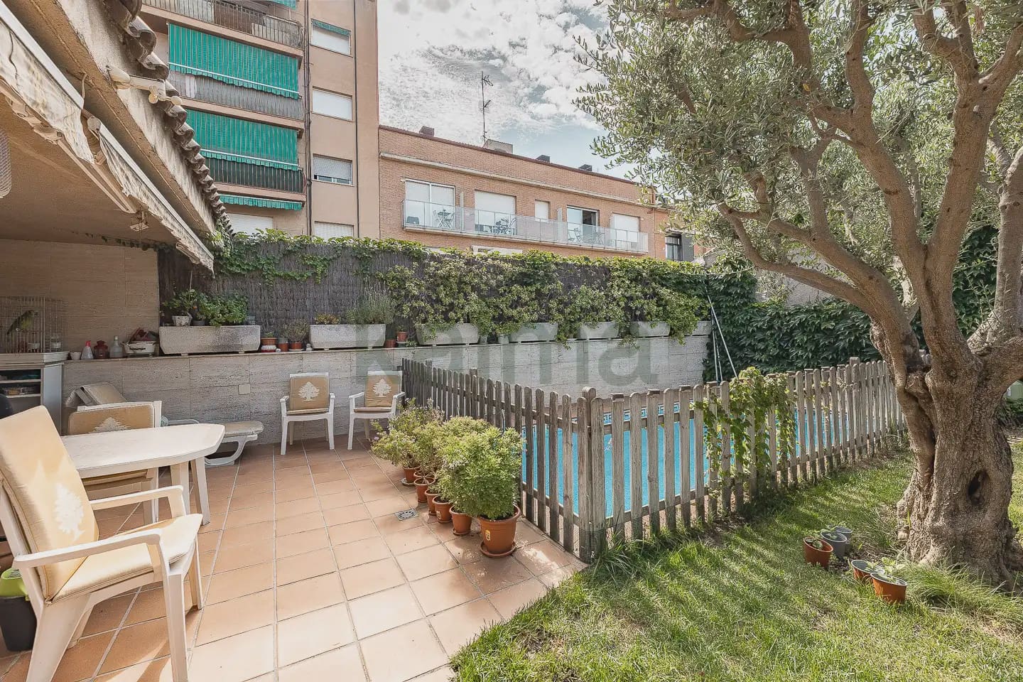 5 chambre Maison de Ville à vendre à Terrassa avec piscine garage - 521 437 € (Ref: 9981177)