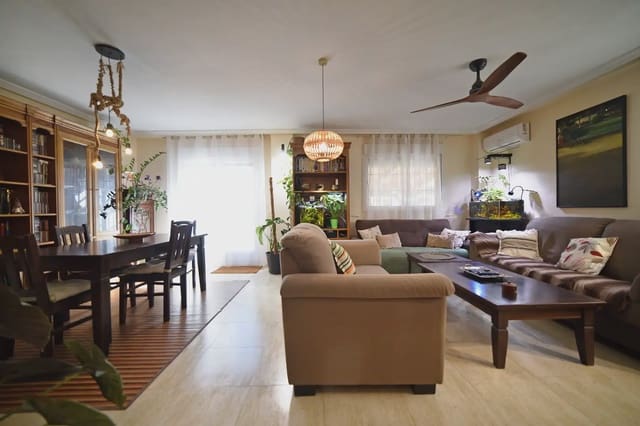 3 sypialnia Dom blizniak na sprzedaż w Seseña z basenem garażem - 256 000 € (Ref: 9981178)