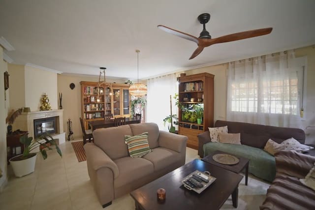 3 sypialnia Dom blizniak na sprzedaż w Seseña z basenem garażem - 256 000 € (Ref: 9981178)