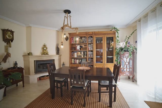 3 sypialnia Dom blizniak na sprzedaż w Seseña z basenem garażem - 256 000 € (Ref: 9981178)