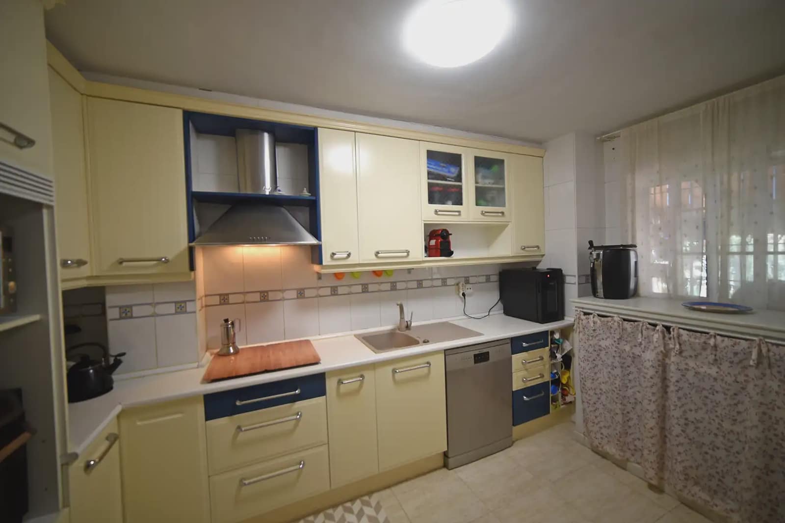 3 slaapkamer Halfvrijstaande villa te koop in Sesena met zwembad garage - € 256.000 (Ref: 9981178)