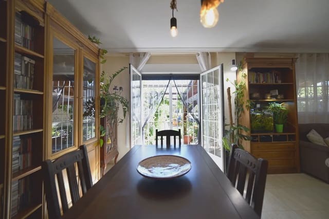 3 sypialnia Dom blizniak na sprzedaż w Seseña z basenem garażem - 256 000 € (Ref: 9981178)
