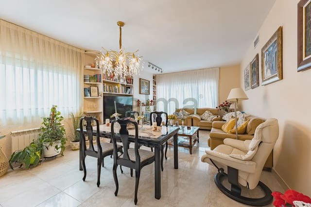4 soveværelse Villa til salg i El Vendrell med garage - € 242.696 (Ref: 9981180)