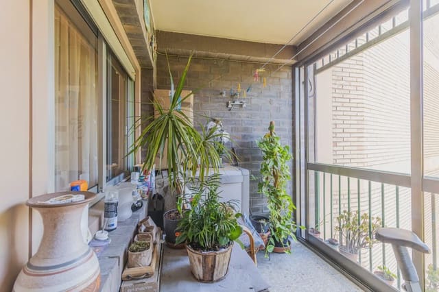 Piso de 4 habitaciones en Zaragoza ciudad en venta con garaje - 199.850 € (Ref: 9981182)
