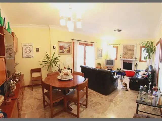 6 bedroom Villa for sale in Santa Brigida with garage - € 406,370 (Ref: 9981190)