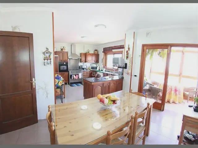 6 bedroom Villa for sale in Santa Brigida with garage - € 406,370 (Ref: 9981190)