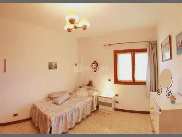 6 bedroom Villa for sale in Santa Brigida with garage - € 406,370 (Ref: 9981190)