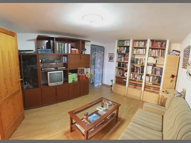 6 bedroom Villa for sale in Santa Brigida with garage - € 406,370 (Ref: 9981190)