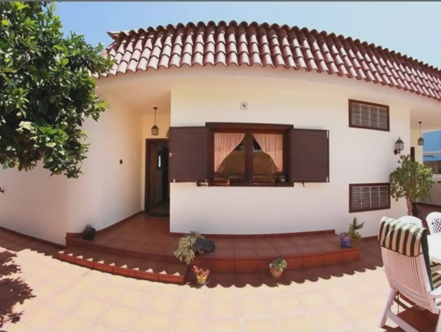 6 bedroom Villa for sale in Santa Brigida with garage - € 406,370 (Ref: 9981190)