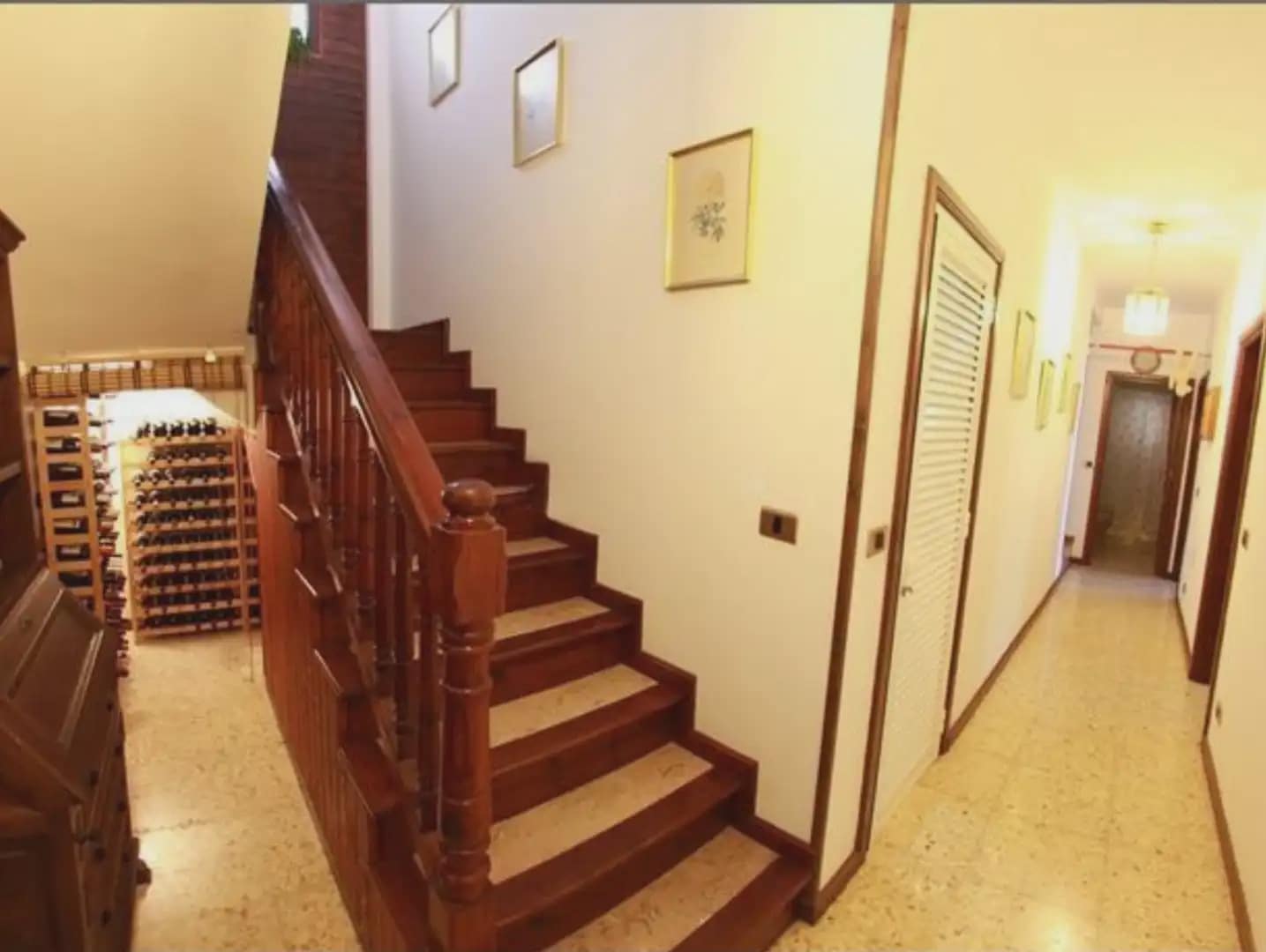 6 bedroom Villa for sale in Santa Brigida with garage - € 406,370 (Ref: 9981190)