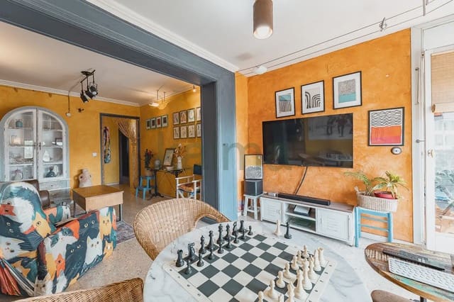3 slaapkamer Flat te koop in Vilanova i la Geltrú met garage - € 186.588 (Ref: 9981191)