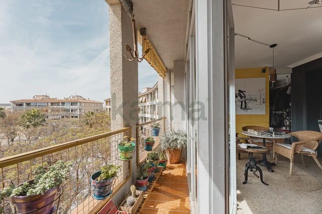 3 slaapkamer Flat te koop in Vilanova i la Geltrú met garage - € 186.588 (Ref: 9981191)