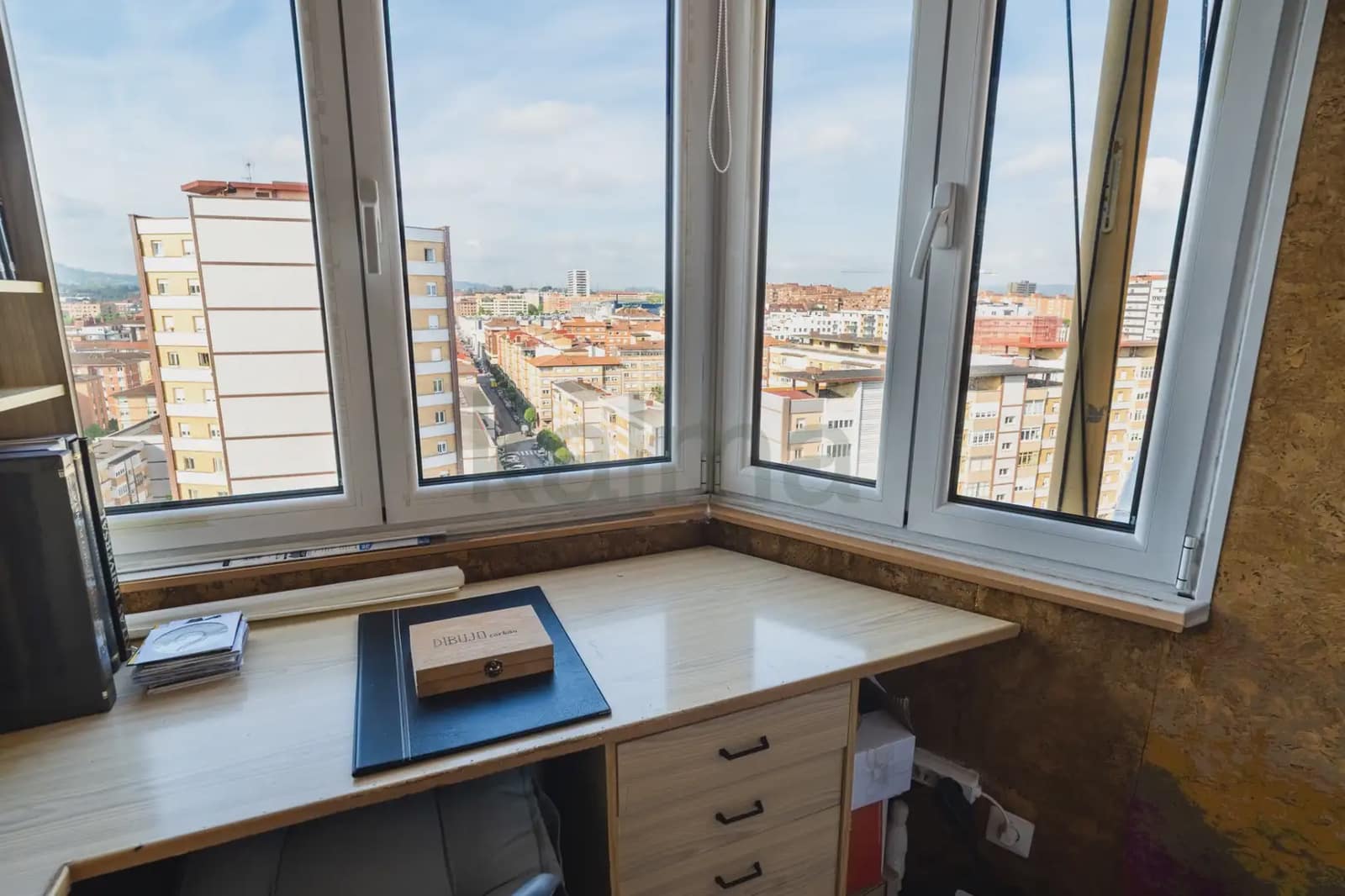 Piso de 3 habitaciones en Gijón en venta - 95.000 € (Ref: 9981193)