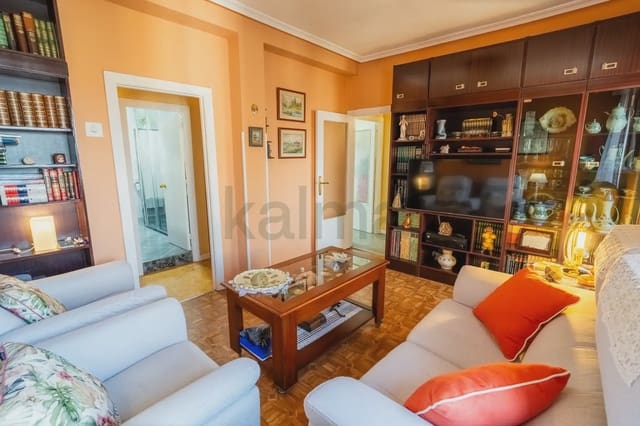 Piso de 3 habitaciones en Centro Urbano, Gijón en venta - 95.000 € (Ref: 9981193)