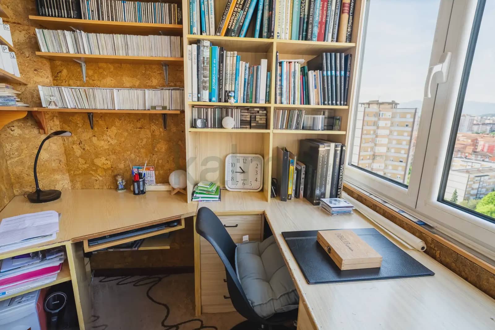 Piso de 3 habitaciones en Gijón en venta - 95.000 € (Ref: 9981193)