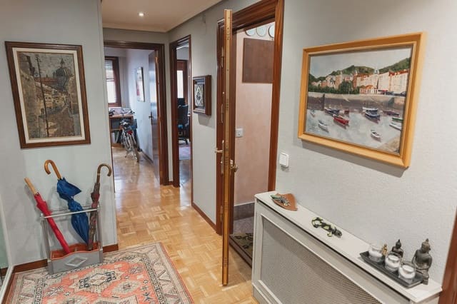 3 quarto Apartamento para venda em Vitoria-Gasteiz - 212 896 € (Ref: 9981198)