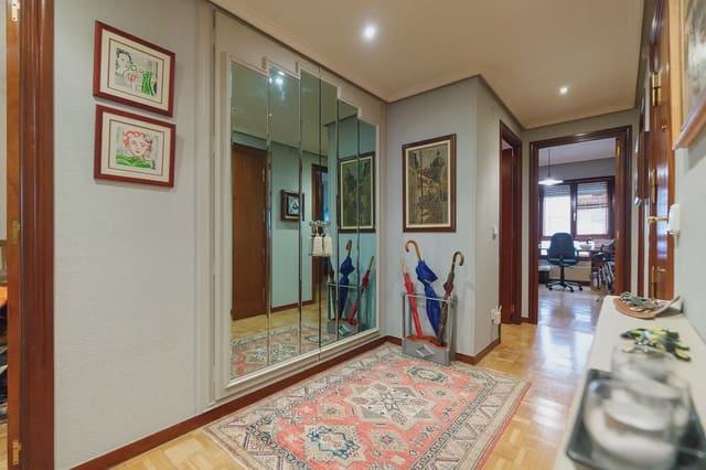 3 quarto Apartamento para venda em Vitoria-Gasteiz - 212 896 € (Ref: 9981198)