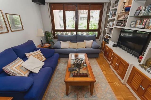 3 quarto Apartamento para venda em Vitoria-Gasteiz - 212 896 € (Ref: 9981198)