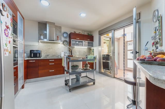 4 Zimmer Haus zu verkaufen in Pilar de la Horadada ciudad, Pilar de la Horadada mit Pool Garage - 212.931 € (Ref: 9981200)