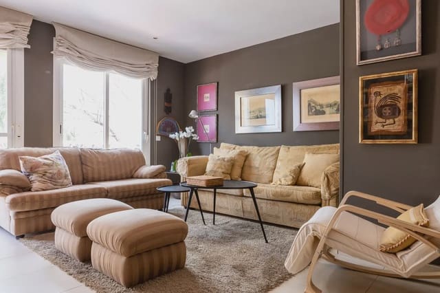 Piso de 2 habitaciones en Zona Centro Comercial Torrequebrada, Benalmádena en venta con piscina garaje - 259.316 € (Ref: 9981206)