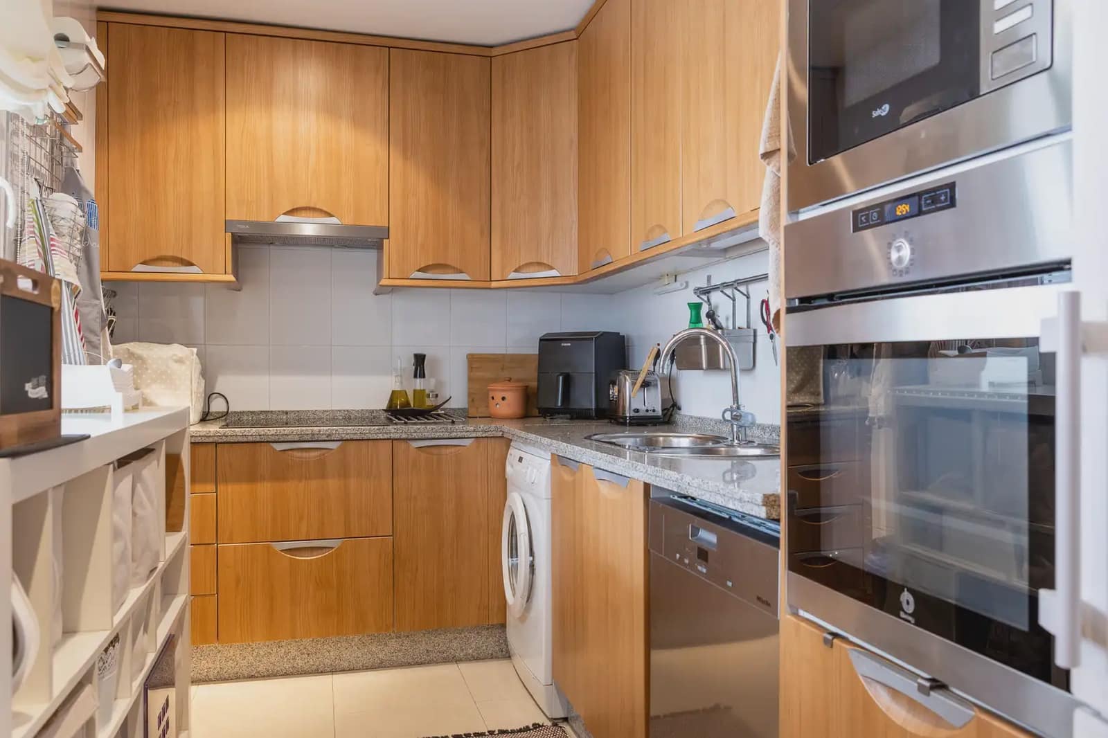 Piso de 2 habitaciones en Benalmádena en venta con piscina garaje - 259.316 € (Ref: 9981206)