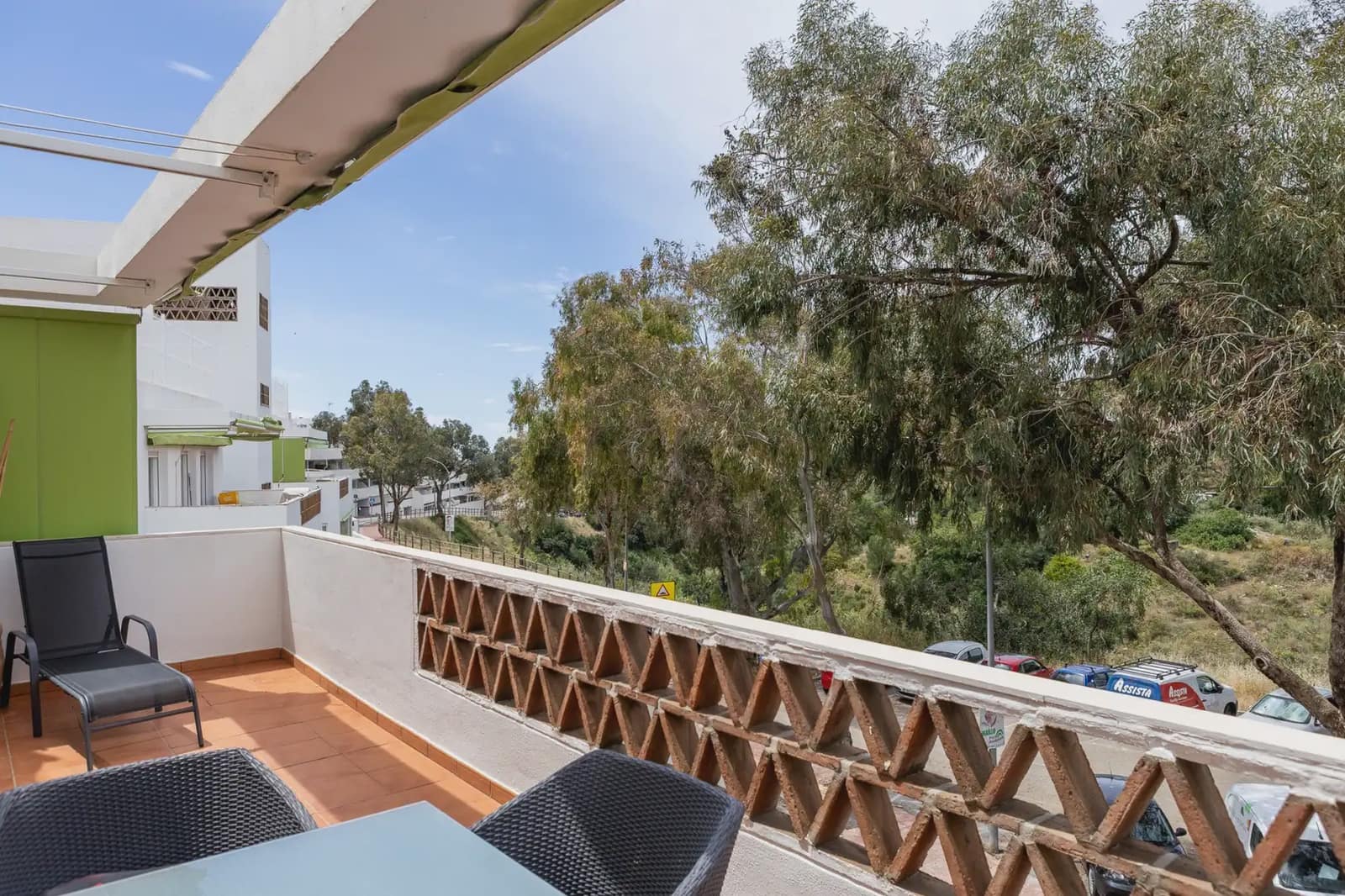 Piso de 2 habitaciones en Benalmádena en venta con piscina garaje - 259.316 € (Ref: 9981206)