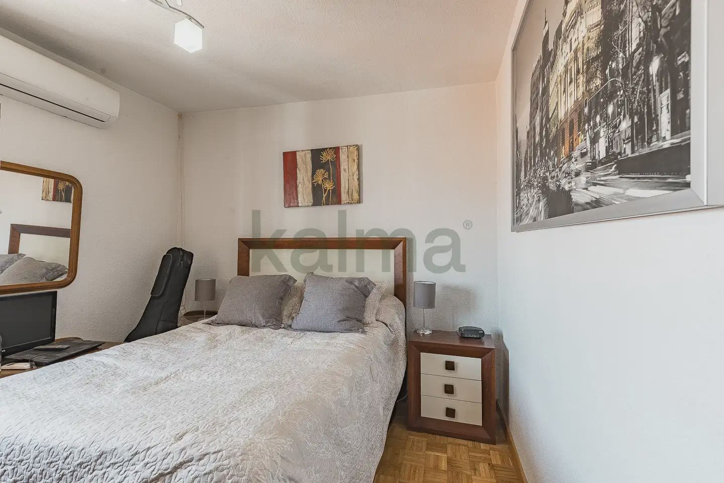 Piso de 3 habitaciones en Madrid ciudad en venta - 225.891 € (Ref: 9981207)