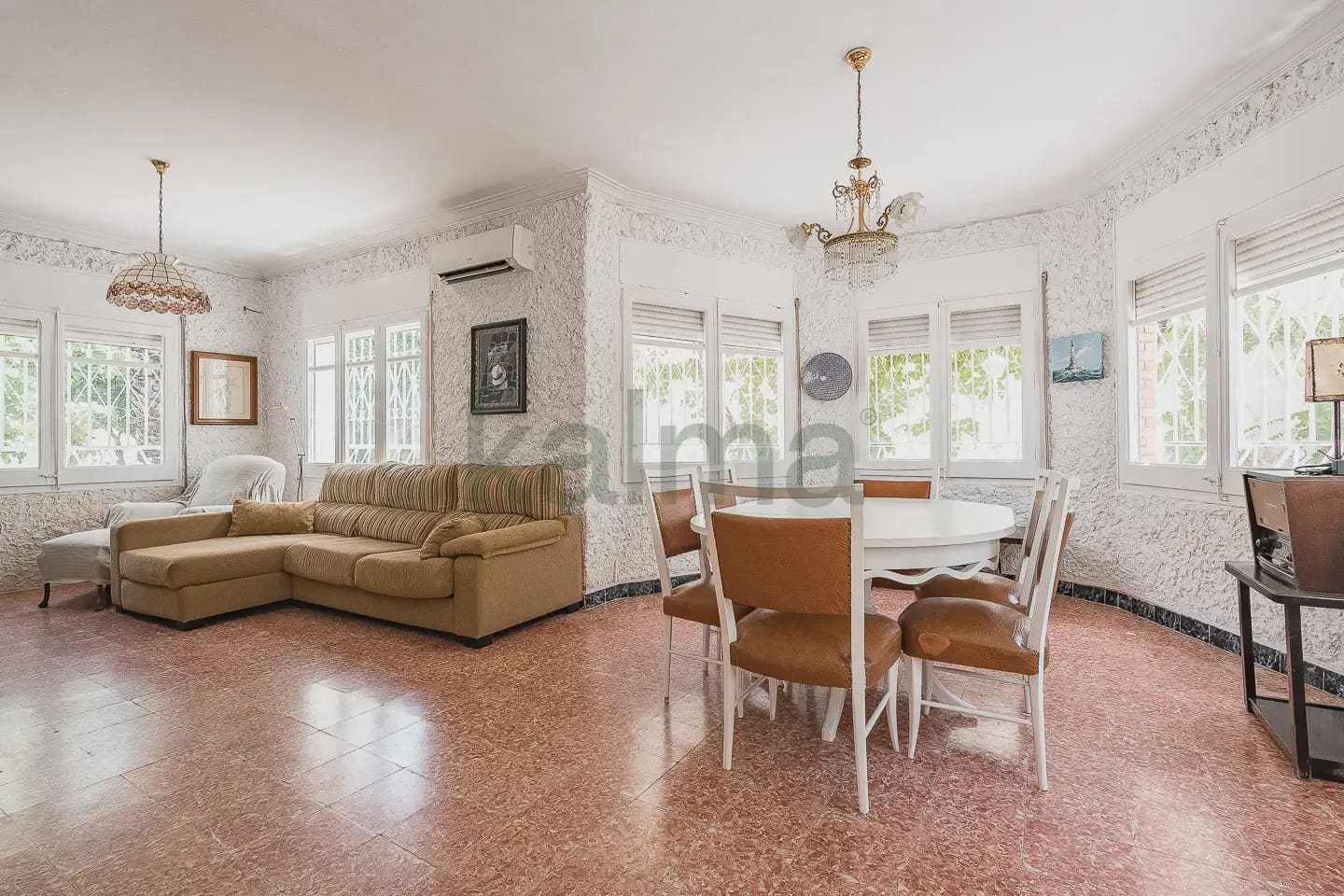 4 bedroom Villa for sale in Mont-roig del Camp with garage - € 250,421 (Ref: 9981208)