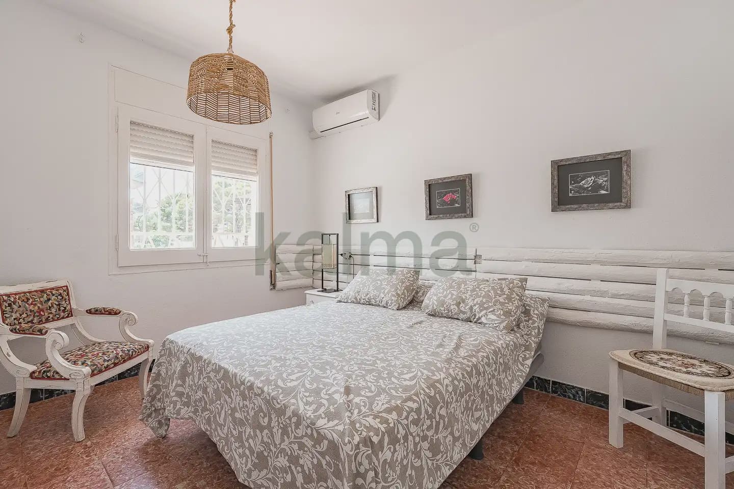4 bedroom Villa for sale in Mont-roig del Camp with garage - € 250,421 (Ref: 9981208)