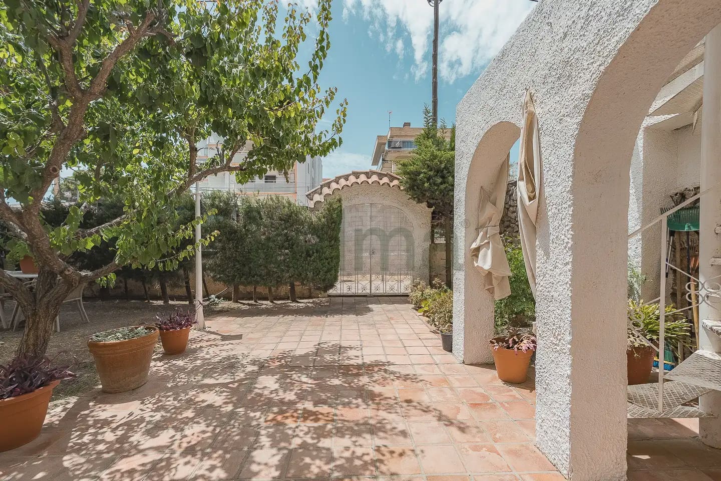 4 bedroom Villa for sale in Mont-roig del Camp with garage - € 250,421 (Ref: 9981208)