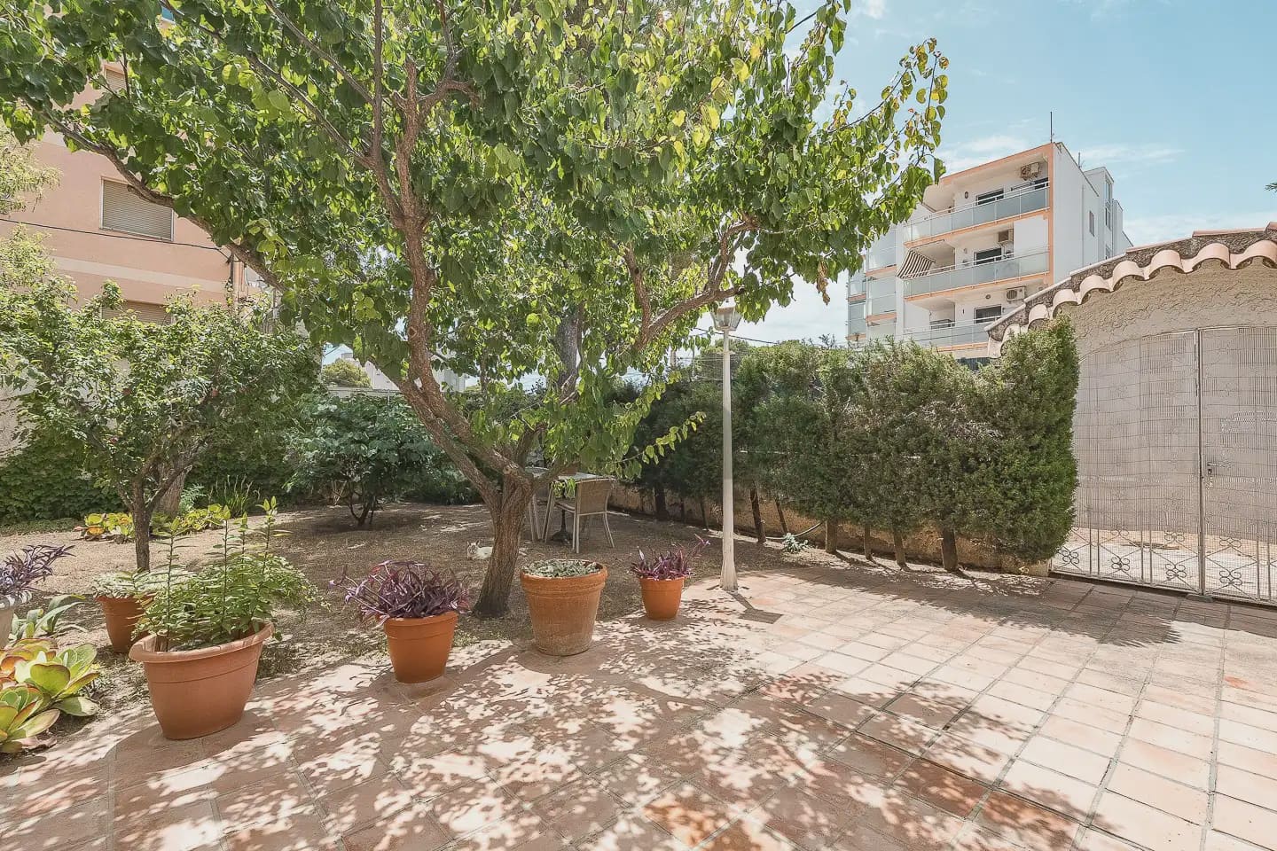 4 bedroom Villa for sale in Mont-roig del Camp with garage - € 250,421 (Ref: 9981208)