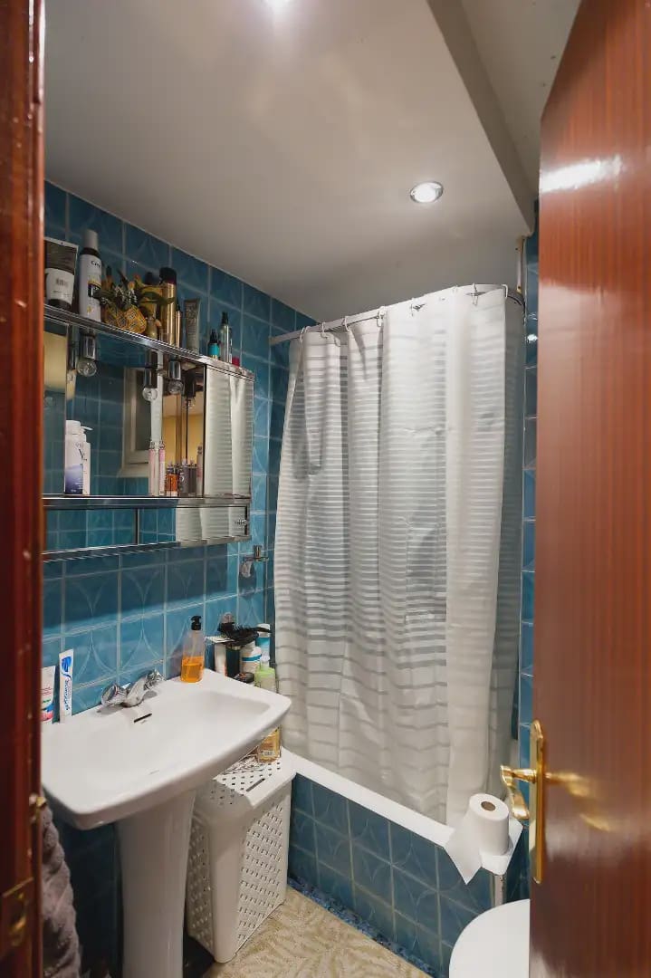 Piso de 2 habitaciones en Vitoria-Gasteiz en venta - 100.087 € (Ref: 9981211)