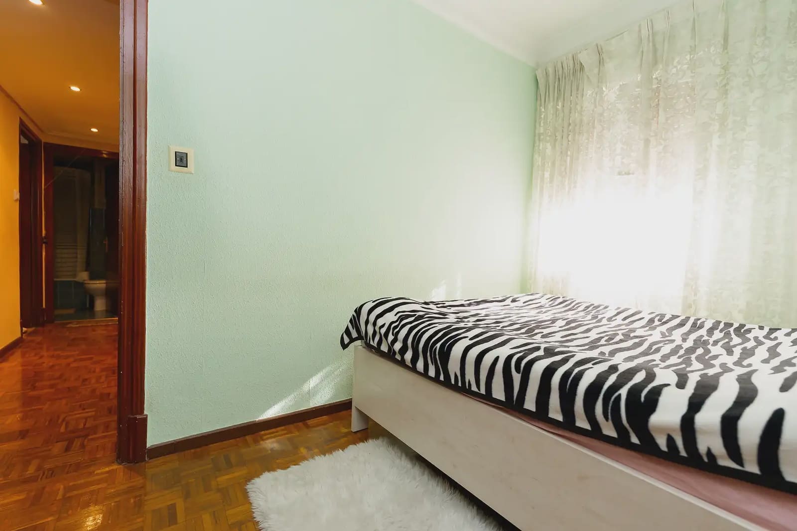 Piso de 2 habitaciones en Vitoria-Gasteiz en venta - 100.087 € (Ref: 9981211)