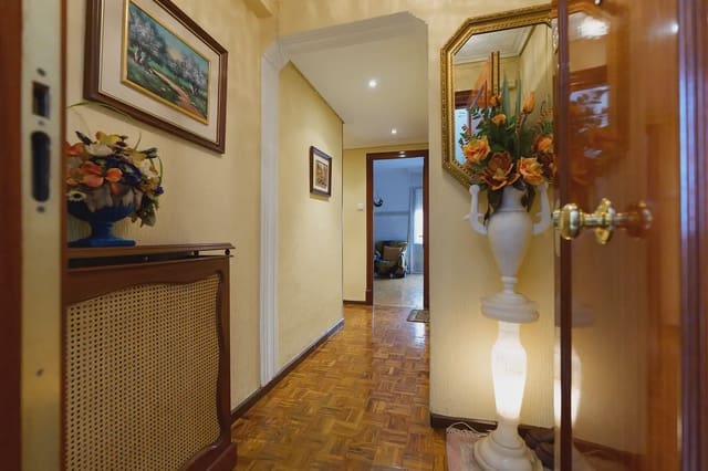 2 quarto Apartamento para venda em Vitoria-Gasteiz - 100 087 € (Ref: 9981211)