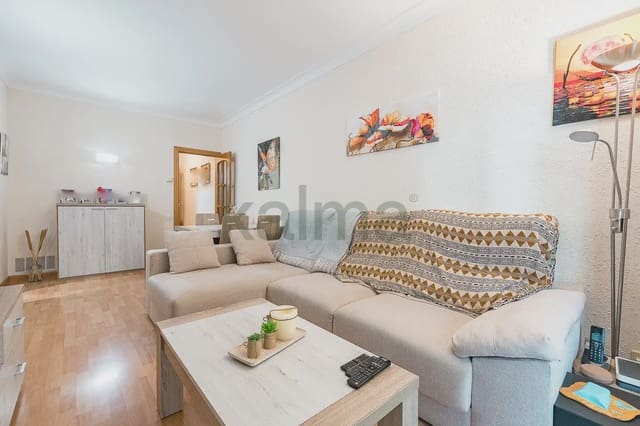 3 soveværelse Lejlighed til salg i Navas, Barcelona by - € 228.071 (Ref: 9981218)