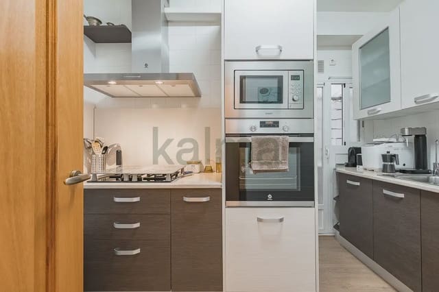 3 soveværelse Lejlighed til salg i Navas, Barcelona by - € 228.071 (Ref: 9981218)