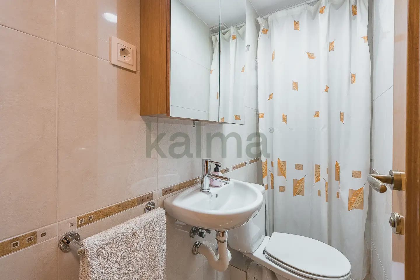 3 soveværelse Lejlighed til salg i Barcelona by - € 228.071 (Ref: 9981218)