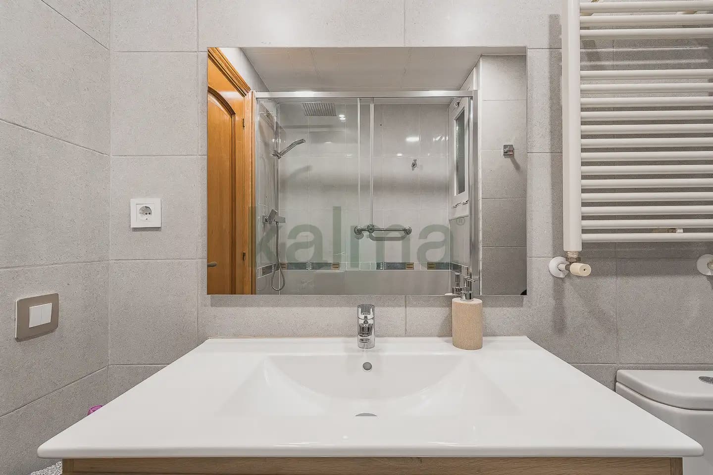 3 soveværelse Lejlighed til salg i Barcelona by - € 228.071 (Ref: 9981218)