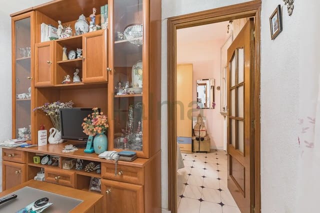 2 sypialnia Mieszkanie na sprzedaż w Embajadores, Miasto Madryt - 200 000 € (Ref: 9981273)