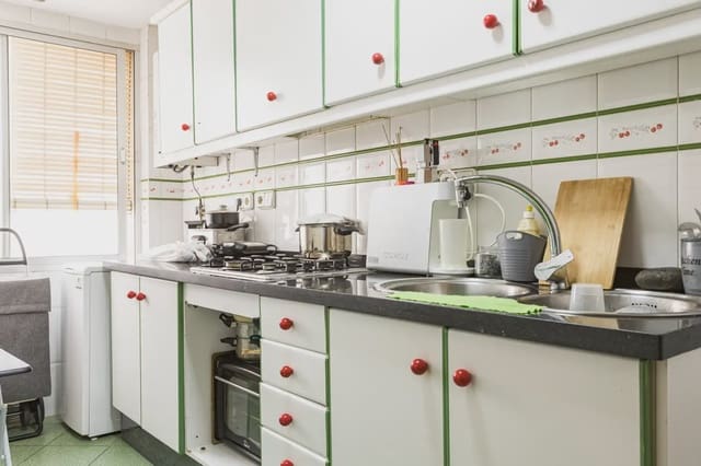 Piso de 3 habitaciones en Antequera en venta - 140.000 € (Ref: 9981422)