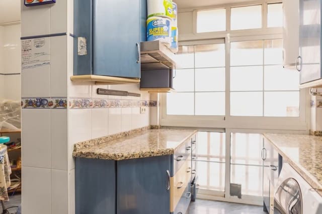 3 soveværelse Lejlighed til salg i Torremolinos med swimmingpool - € 189.359 (Ref: 9983812)