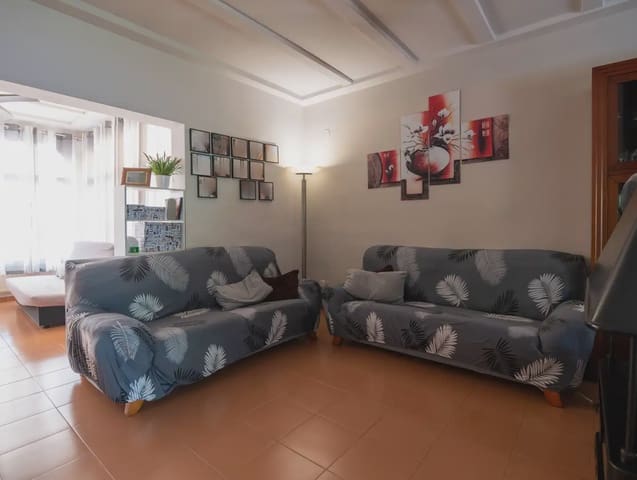 4 Zimmer Villa zu verkaufen in San Antonio de Benagéber mit Pool Garage - 249.342 € (Ref: 9984158)
