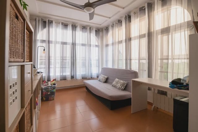 4 Zimmer Villa zu verkaufen in San Antonio de Benagéber mit Pool Garage - 249.342 € (Ref: 9984158)