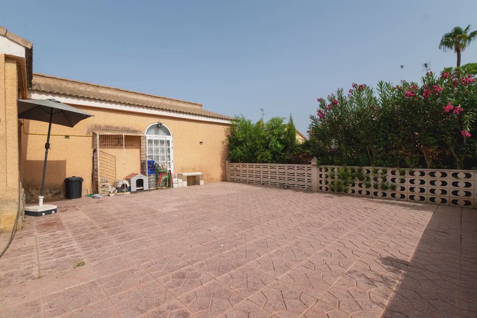 4 Zimmer Villa zu verkaufen in San Antonio de Benageber mit Pool Garage - 249.342 € (Ref: 9984158)