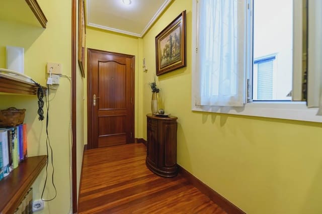 Piso de 2 habitaciones en Donostia-San Sebastián en venta - 512.002 € (Ref: 9989757)
