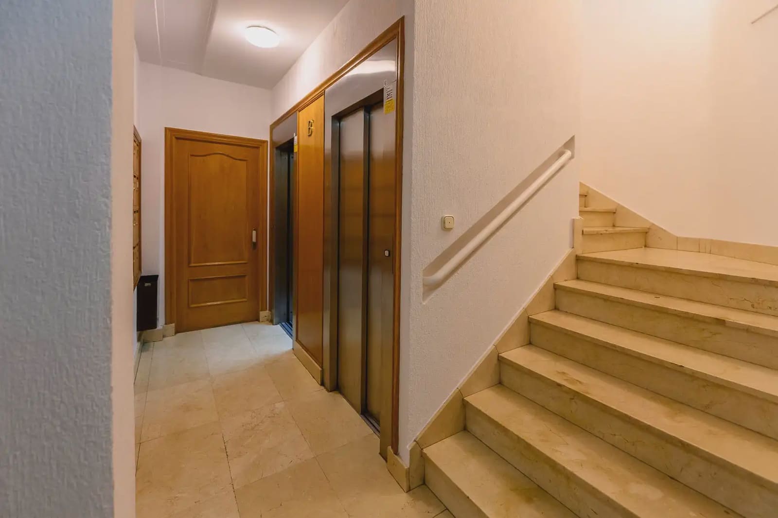 Piso de 2 habitaciones en Donostia-San Sebastián en venta - 512.002 € (Ref: 9989757)