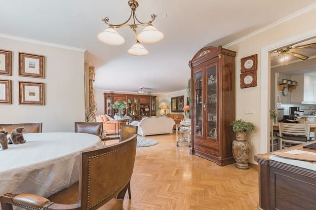 9 slaapkamer Huis te koop in Las Rozas de Madrid met zwembad garage - € 582.549 (Ref: 9991538)