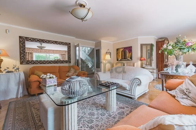 9 slaapkamer Huis te koop in Las Rozas de Madrid met zwembad garage - € 582.549 (Ref: 9991538)
