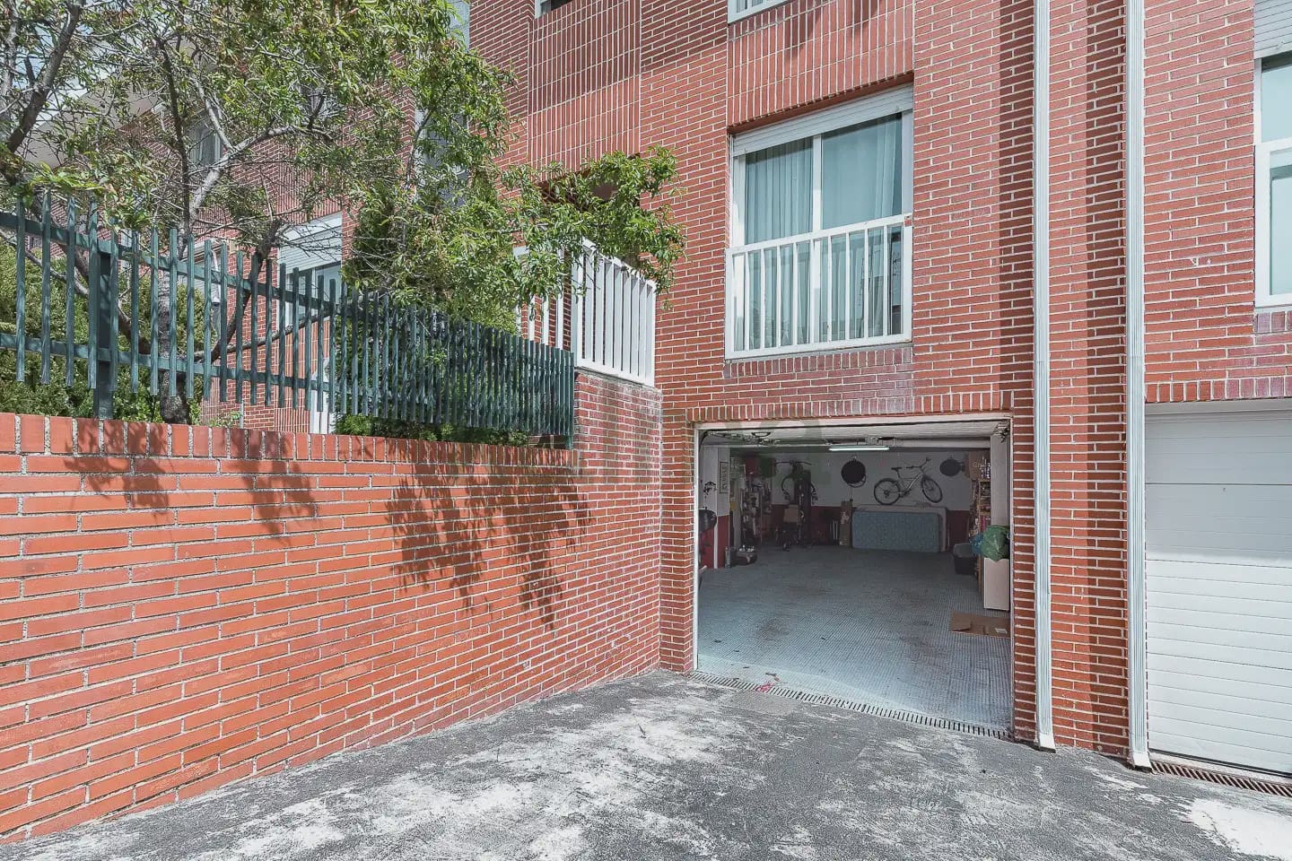 9 slaapkamer Huis te koop in Las Rozas de Madrid met zwembad garage - € 582.549 (Ref: 9991538)