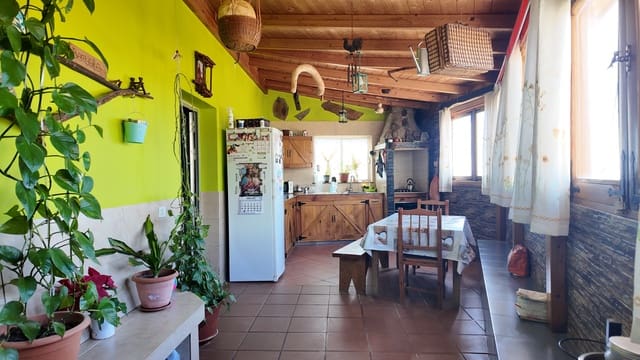 3 bedroom Townhouse for sale in Granadilla de Abona with garage - € 300,000 (Ref: 9882449)
